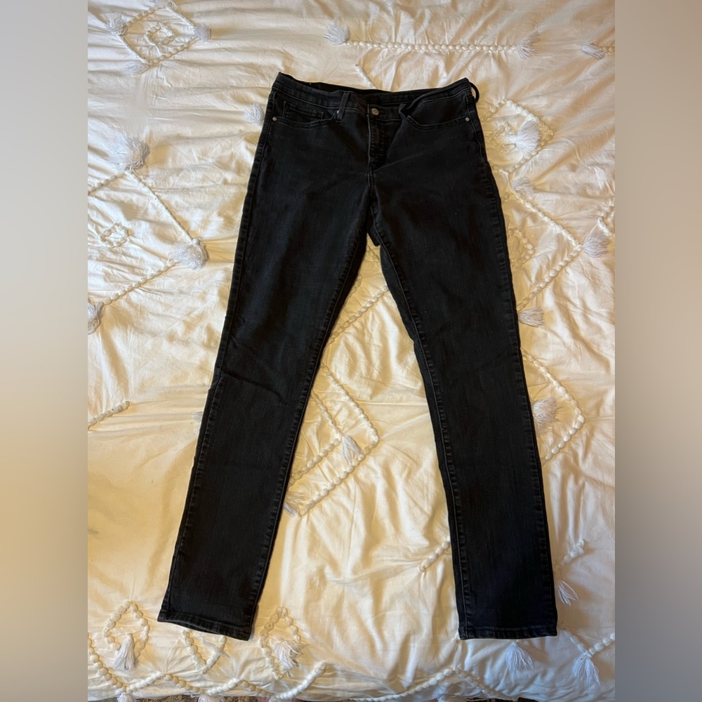 Levi’s black jeans, 31-32